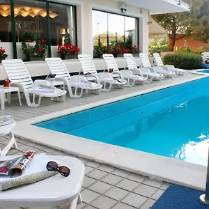https://hotel-garden-albissola-marina.hotelitalianriviera.com
